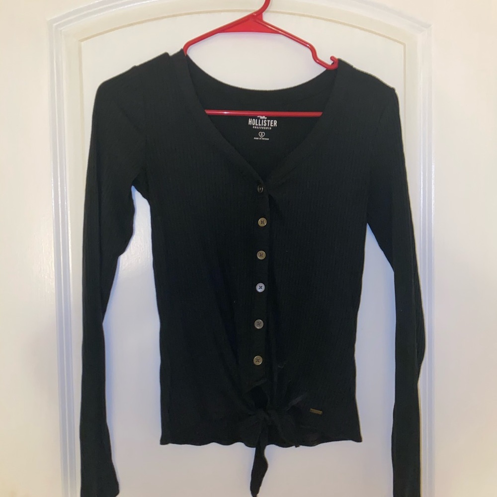 Black long sleeve Hollister t-shirt